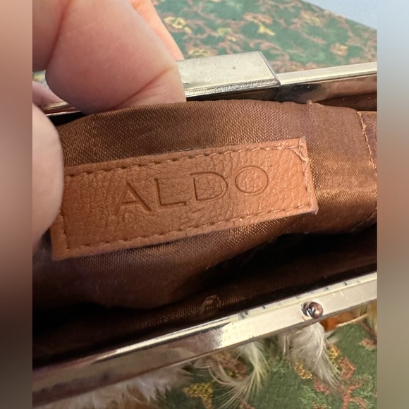 Feather covered clutch purse with chain handles - Picture 3 of 9